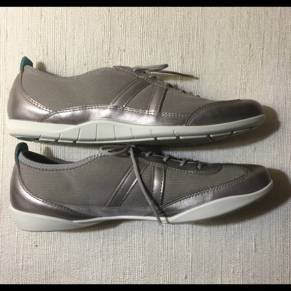 Ecco Women’s Blume Lace Sneakers - Picture 7 of 16